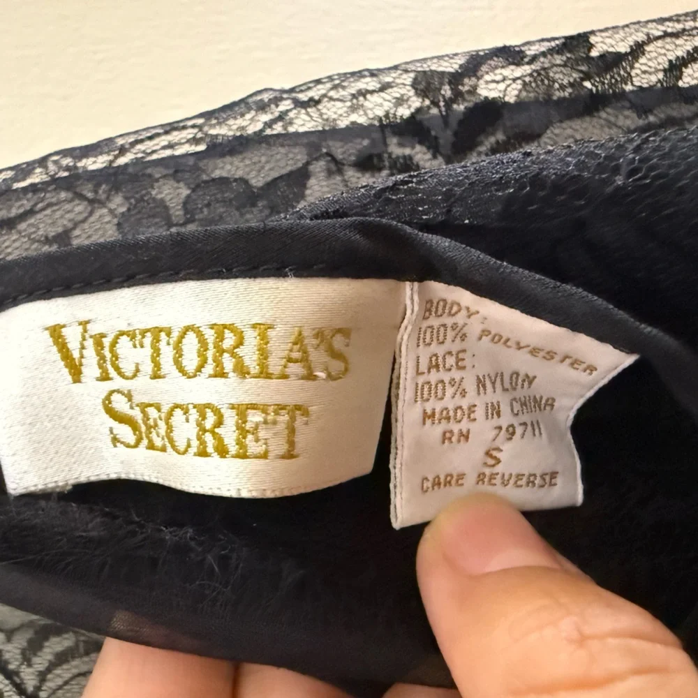 Vintage‎ Victoria’s Secret Gold Label Black Lace camisole/dress  Women’s Small